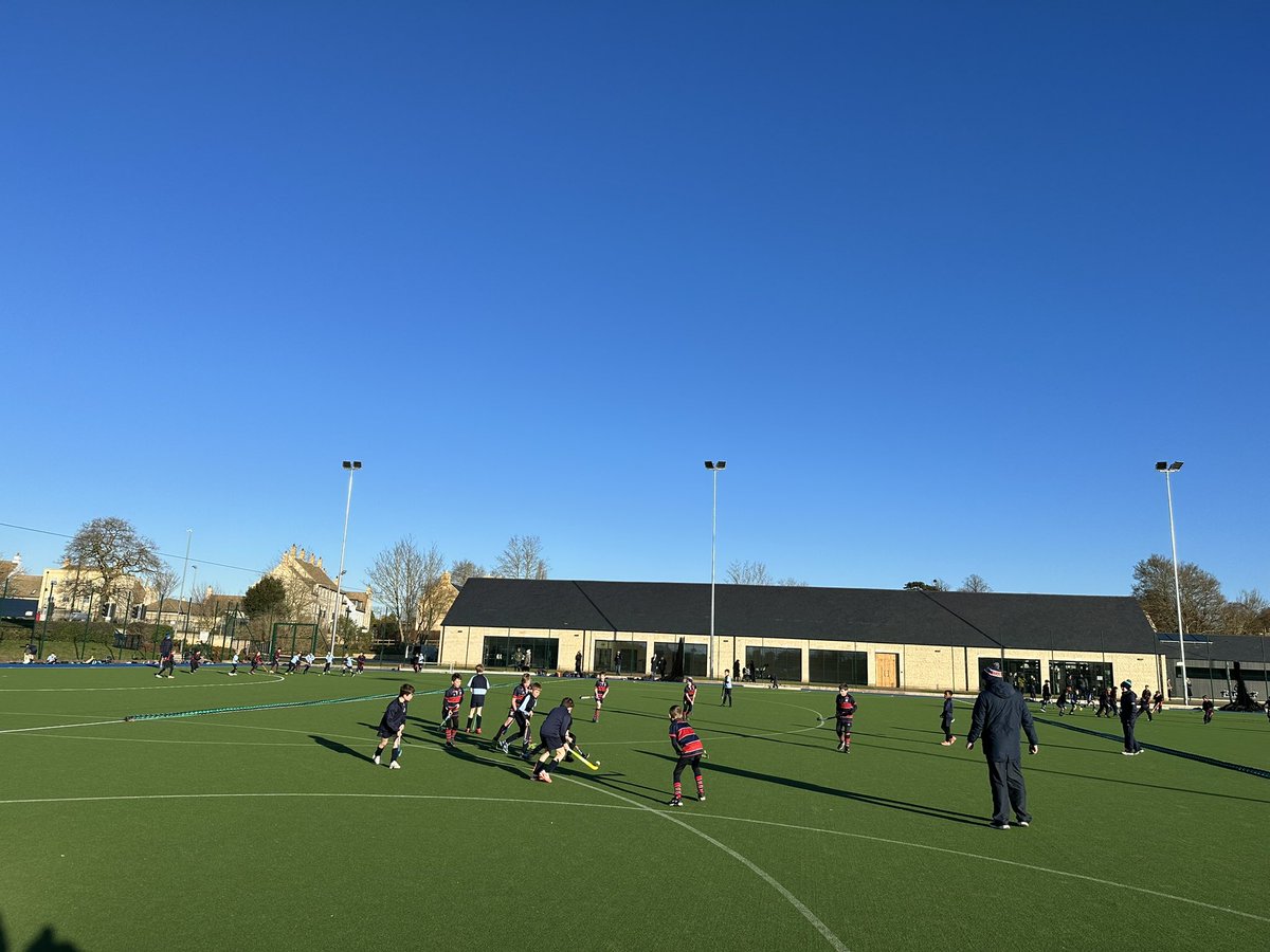 SJSSport1's tweet photo. U9 netball and hockey festivals in the sunshine 🙌 it doesn’t get much better! Great to see our site full of enthusiastic, active students 💪 thank you to all our visitors over the past couple of weeks supporting the SJS festivals. @sport_ses @Stamford_Sport @SJS_Head @SpedeNews https://t.co/pdozvRusML