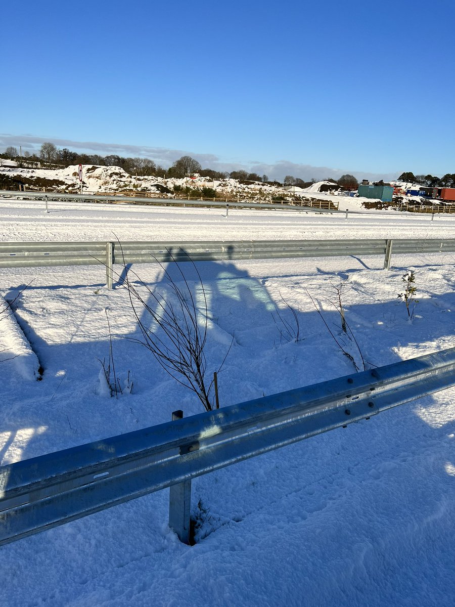 eejaymm's tweet photo. I’ve always thought this section of our access road was too close to the new A6. Barriers now in place. #A6D2D  #Oville 
@niroads @paulmccloskey12 https://t.co/HvEnbXFU6f