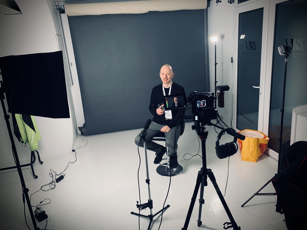 Our CEO @robin_unlimited is in Manchester this week &amp; sat down w/ <a href="/tchalenko/">Luke</a> to film some short videos about our ambition to transform the way the world feels about mental health.

Looking forward to sharing these updates on our social media in the coming weeks.