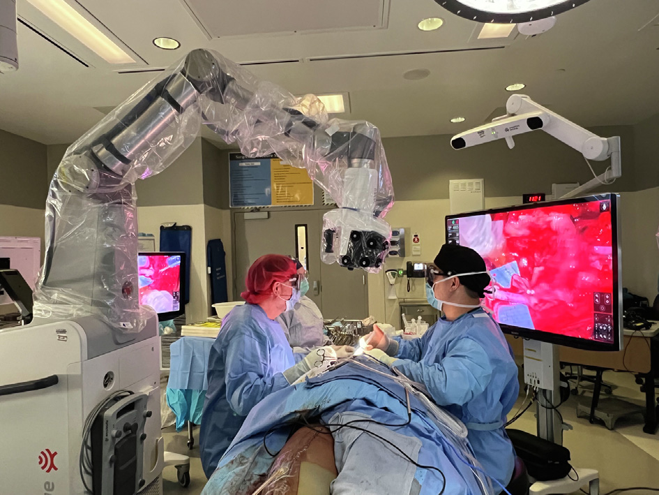 SynaptiveMed's tweet photo. A recent study published by UCSF-Fresno details the use of the #SynaptiveMedical #roboticexoscope - #ModusV - as "a viable substitute to the microscope" when performing microvascular anastomosis in 46 cases of head and neck free flap reconstruction. https://t.co/oiuvmz8w1j https://t.co/AoA2oIg2vv