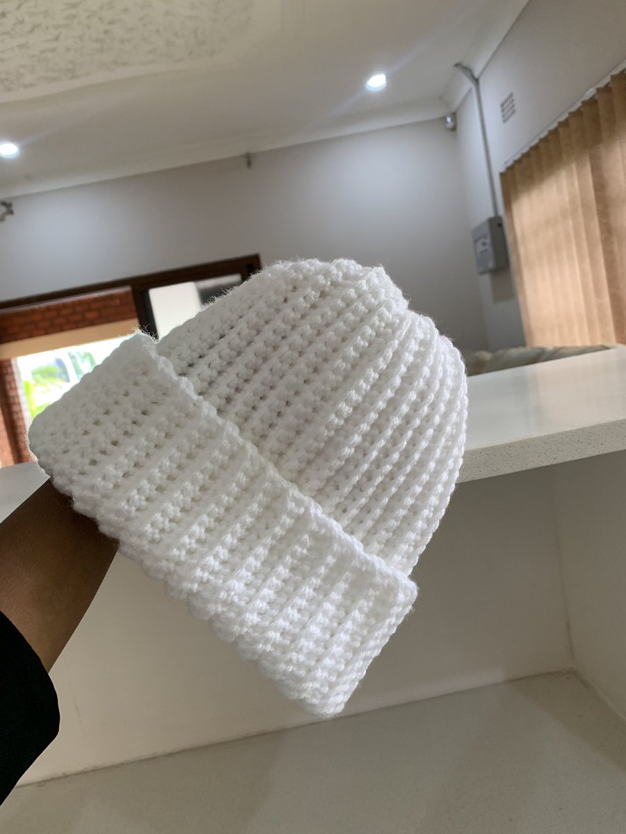 Lipi_xo's tweet photo. All I’m saying is, I make pretty nice beanies. Buy from me ❤️ https://t.co/S1EXy972Qk