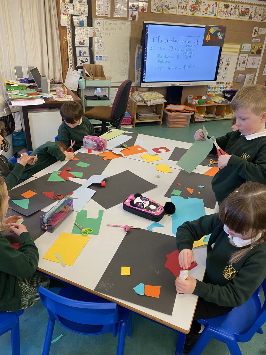newport_primary's tweet photo. P1/2 have been looking at the work of Kandinsky. We took inspiration from some of his work and used shapes and coloured paper to create our own abstract art piece. 🖼 https://t.co/THpB0S7Ff8