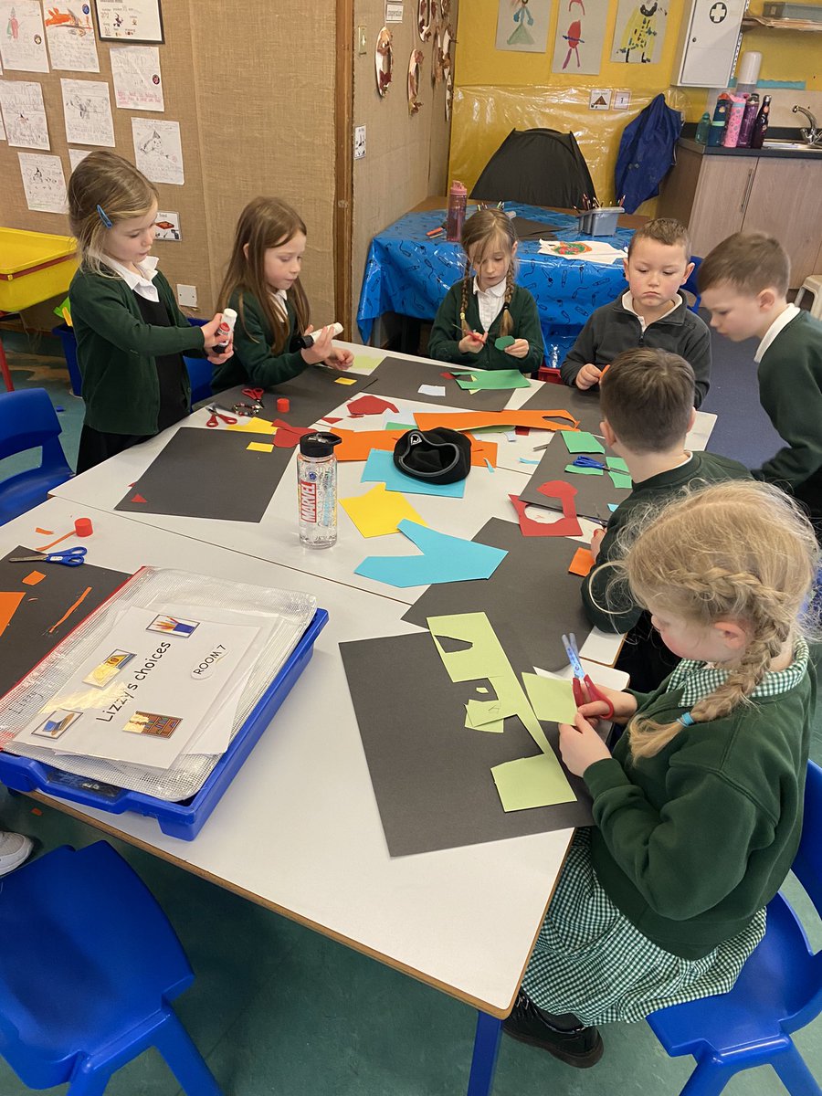 newport_primary's tweet photo. P1/2 have been looking at the work of Kandinsky. We took inspiration from some of his work and used shapes and coloured paper to create our own abstract art piece. 🖼 https://t.co/THpB0S7Ff8