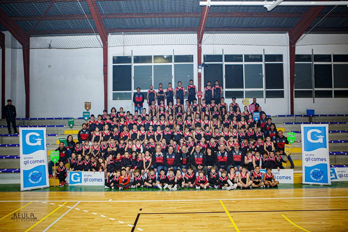 GilComes's tweet photo. Gil Comes fiel a su filosofía y a sus orígenes, sigue apoyando la cultura del esfuerzo y por consiguiente al deporte local, patrocinando al Club de Básquet Servol Vinaròs así como otras actividades deportivas de la ciudad.
#culturadelesfuerzo #Vinaròs #deporte  #GilComes  # https://t.co/JnO6IRICkb