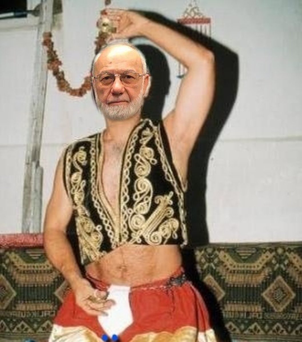 KaranliginKizi7's tweet image. #SADAT 
#DEVLETİ nin #GÖRÜNEN YÜZÜ #USTA !
#SAHAYA İNDİĞİ GÜN #TANRIVERDİ anında  #İSTİFA ETTİ !?