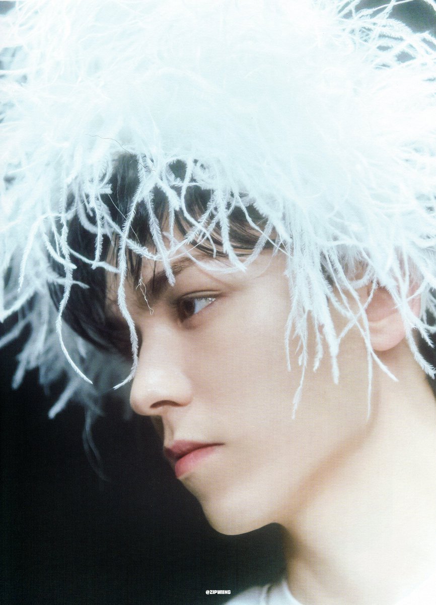 zipwiing's tweet photo. SCAN

세븐틴 , The Thirteen Tapes (TTT) photobook vol. 3/13 #VERNON
TTT 포토북 #버논 https://t.co/4jsemdItO5