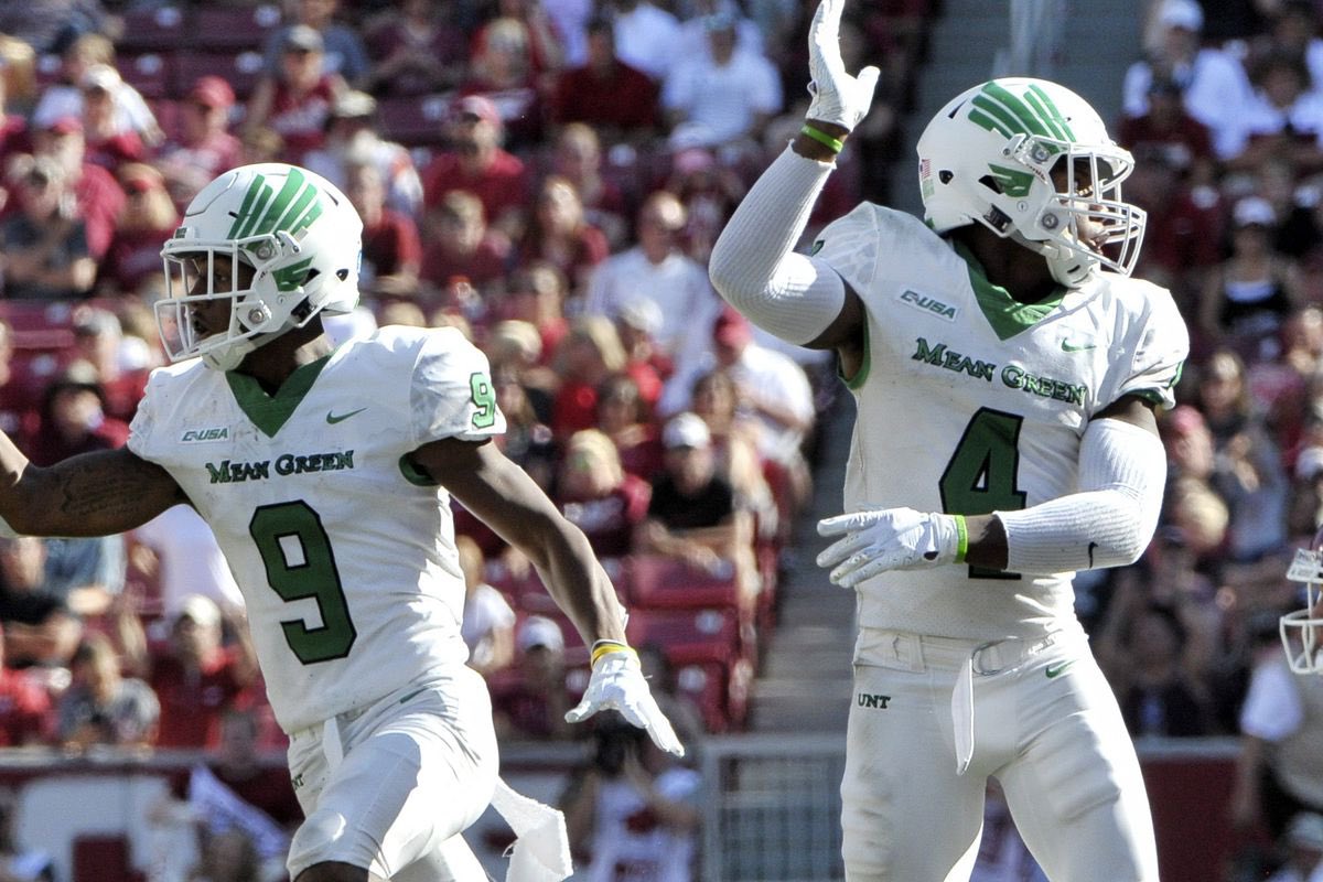 KadenMcfadden's tweet image. Blessed to receive an offer from the University of North Texas 🟢!! #GMG @PCobbs43 @MeanGreenFB @joshgibson_pg @PGHawkFootball @TXK_Gameday