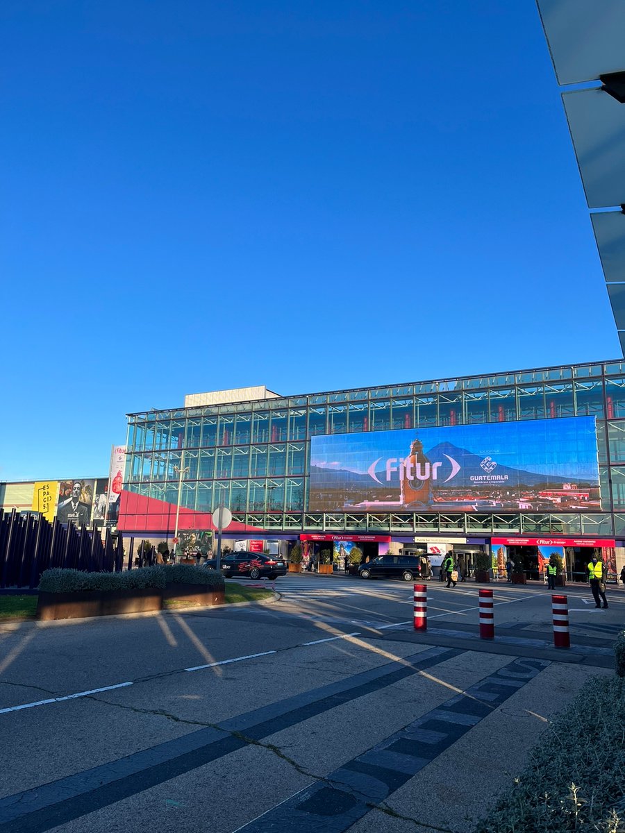 ArakurUshuaia's tweet photo. Otro año más presentes en @fitur_madrid junto a colegas y destinos dando a conocer nuestras novedades, productos y atractivos turísticos en la principal feria de turismo de Europa. Nos encuentran en el Stand de Argentina @InproturArg @visitargentina  #Arakur #ushuaia #argentina https://t.co/vQ3W0x8RiL