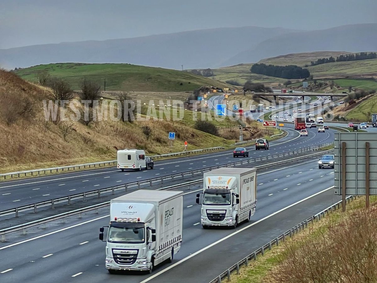 GlassSpecialist's tweet photo. Logistics Team | Deliveries

From the moment our products leave our factory until they are delivered to our installation teams they remain in the possession of Specialist Group. This gives us complete control and allows us to assure our clients of their safe delivery. https://t.co/rMoBYV8npz