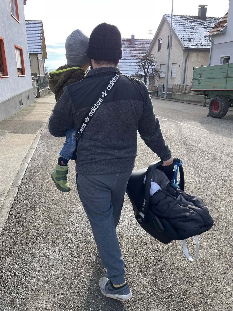 melistto's tweet photo. Hic uyanmak istemedigim bi rüyayi yasiyorum🥹👨‍👩‍👦‍👦❤️ https://t.co/21yUcm4fqh