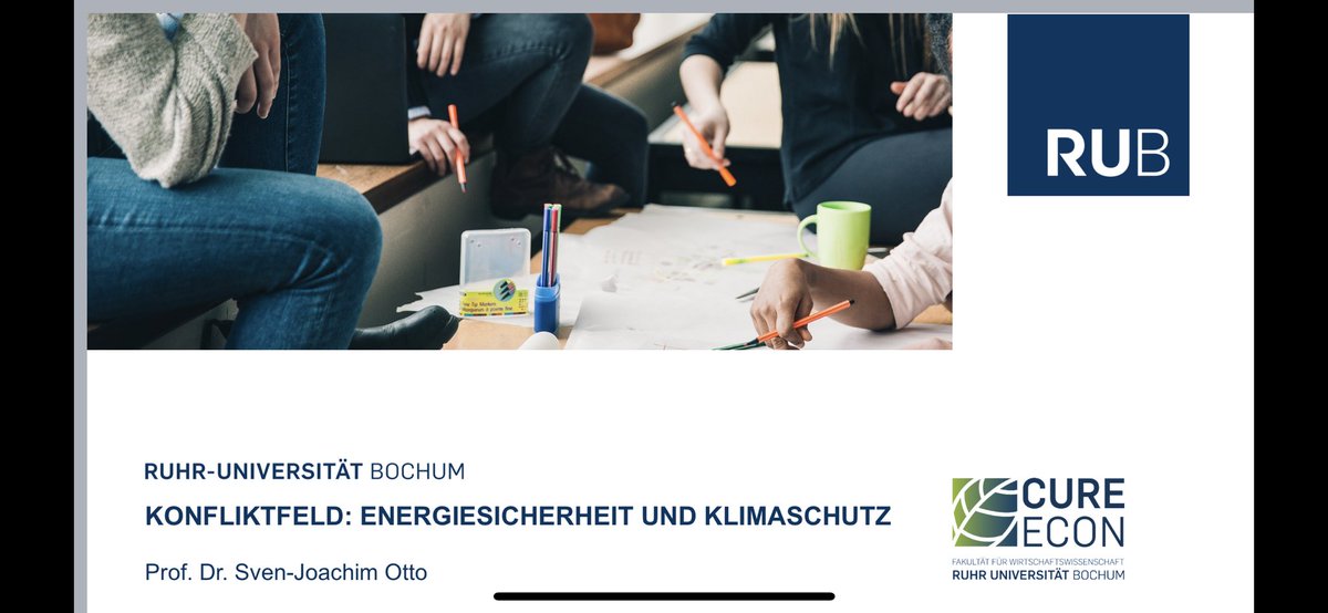 Ole_ettal's tweet photo. Heute hatte ich die Freude, im Rahmen einer Ringvorlesung der #Ruhruniversität #Bochum zum Spannungsfeld zwischen #Klimaschutz und #Energiesicherheit vorzutragen. #curebochum #rubbochum #ibebochum #ey #eyenergy #eylaw #eygps #betterworkingworld https://t.co/svdBAZ04FR