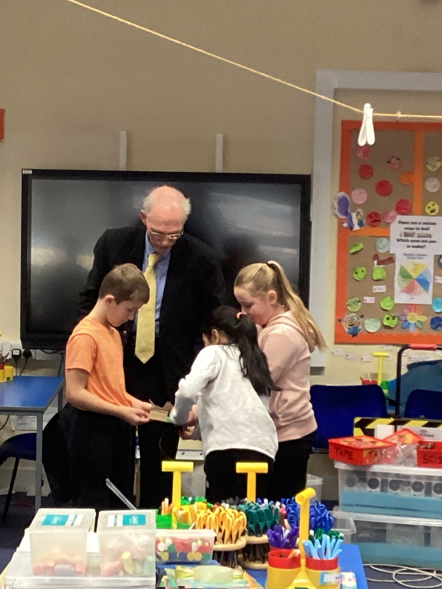 Goodlyburn primary on twitter p6 took part in a robot wars session