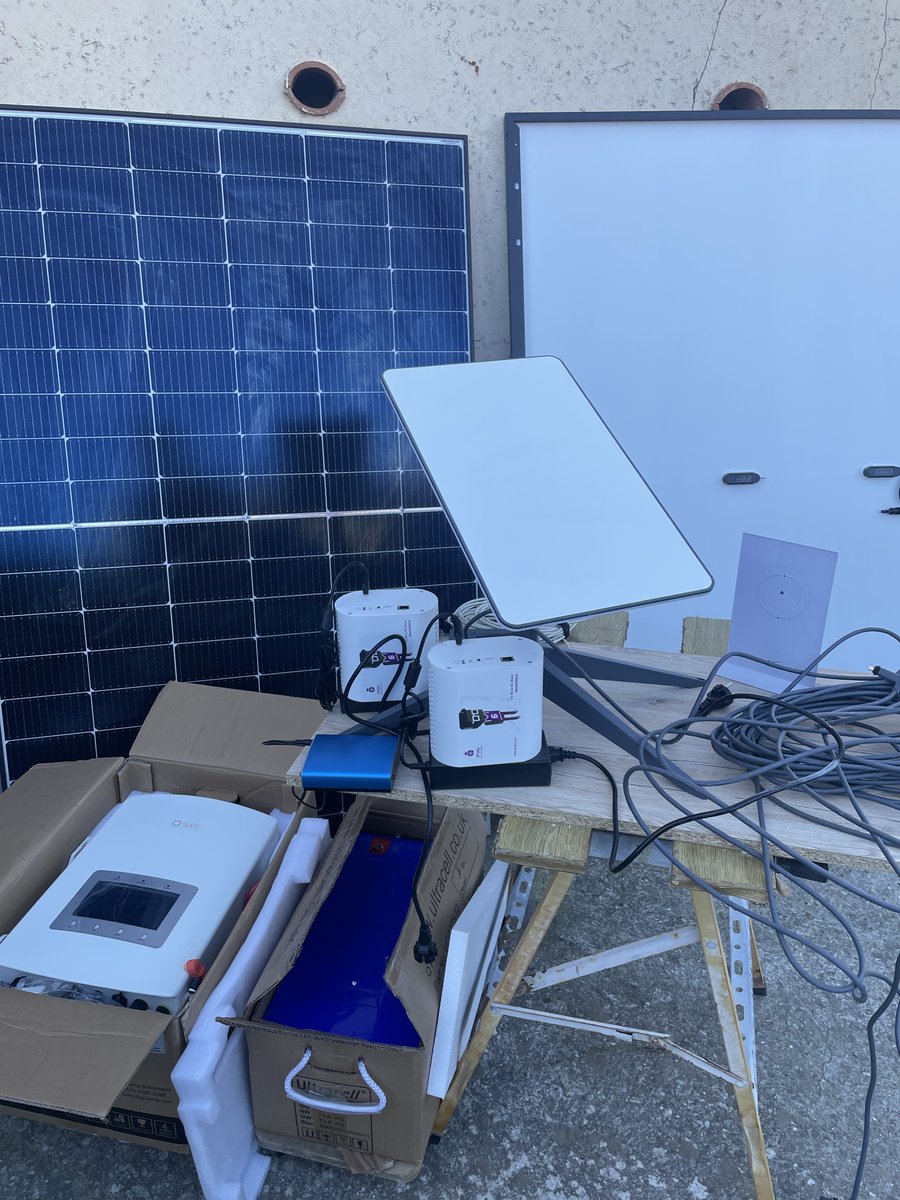 chatbtc_tech's tweet photo. In progress: A fully autonomous #GRIN mining farm with battery, solar panels , @SpaceX  starlink and G1 mini from @iPolloMiner @NHASH_Official. I will add  #XMR,#BTC and #LN node according capacity. 🚀 https://t.co/fWHId7cz5n
