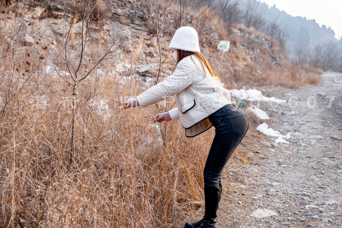 照片拍多了，到哪里都想撅个屁股