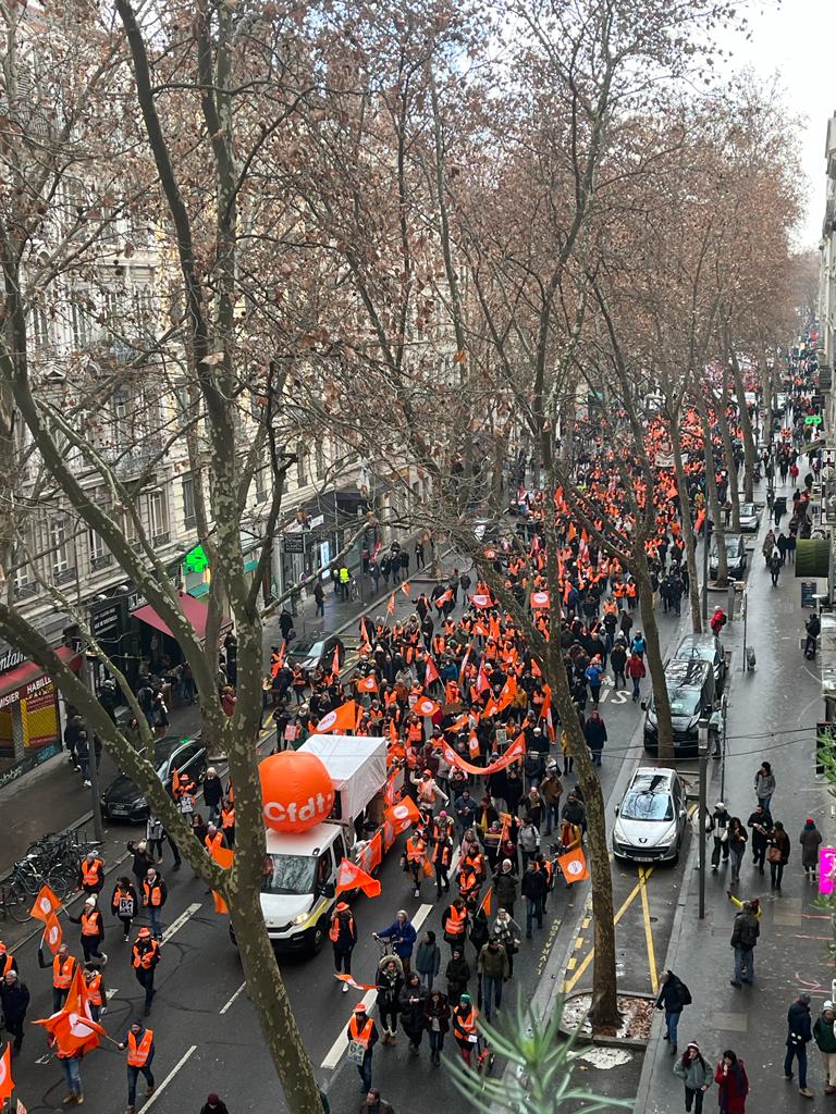 RinaCela's tweet photo. #CFDT
#lyon
#greve19janvier https://t.co/LejXS4xhkV