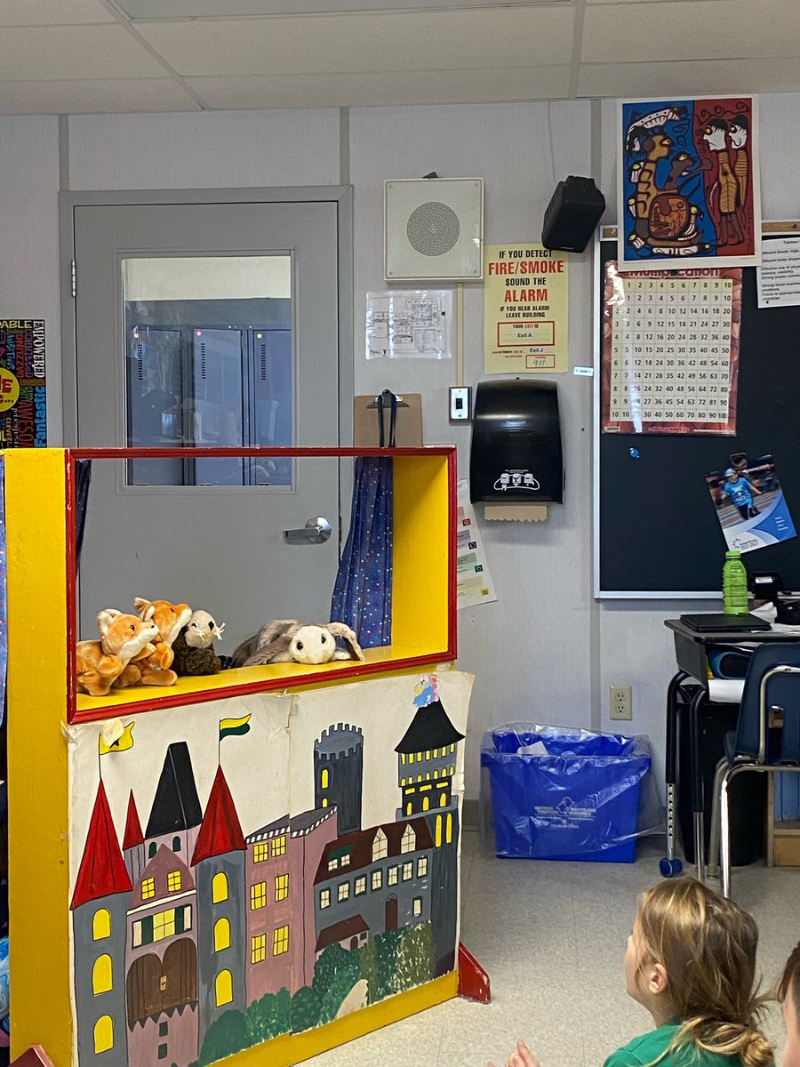 dewit2014's tweet photo. Learning about healthy life choices in Mr. Cimino’s grade 4 class through drama was a lot of fun! #arps2022 https://t.co/1GfwQPaIQw