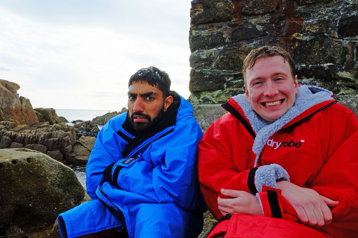 The #TravelMan is back spending #48HoursInDublin! <a href="/Joelycett/">Joe Lycett</a> and <a href="/MawaanR/">Mawaan Rizwan 🍉🏳️‍⚧️</a> get acquainted with some talking statues, take a dip in some ‘bone-chilling’ waters and neck some stout at the Guinness Storehouse. Tonight at 8.30pm on <a href="/Channel4/">Channel 4</a>