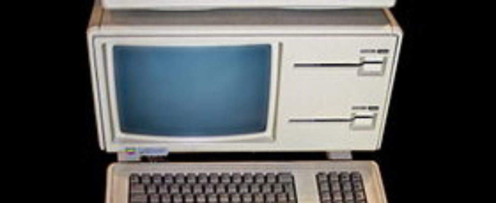 LChavez5280's tweet image. #OTD in 1983 Apple introduced the Lisa computer for $9995. It was the first computer with a GUI (Graphical User Interface). It featured a 5 MHz 68000 microprocessor, 1 MB RAM, 12″ monochrome monitor.

buff.ly/3AaZzte 

#dayintechhistory @geekazine  #ThrowbackThursday
