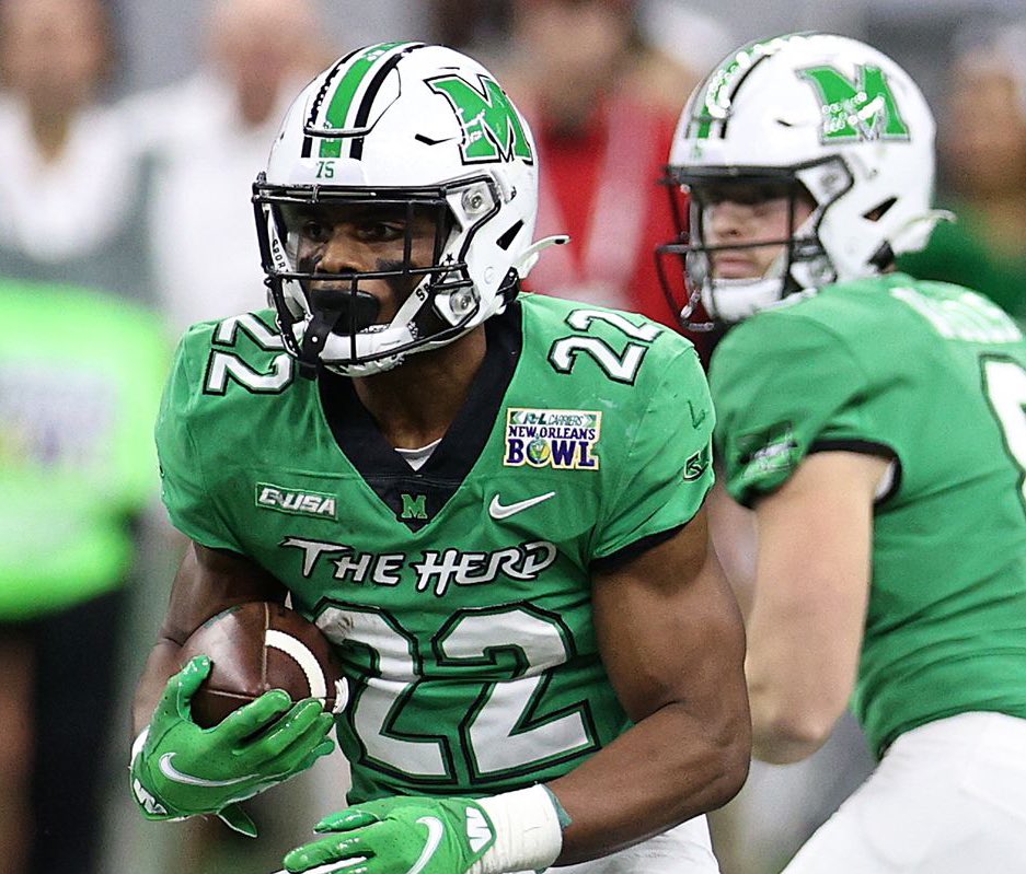 KamoreHarris's tweet photo. Blessed to receive a Offer from Marshall @HerdFB @TellyLockette @Co_Jackson21 @CoachFossett @Coach_Strick_ @CoachL__ https://t.co/WowrEoD4zv