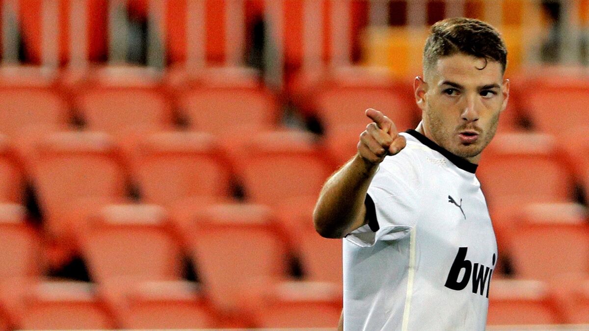 futboldeplata_'s tweet photo. ⚽ Real Oviedo y Real Zaragoza estarían interesados en Manu Vallejo, atacante del Girona.

Vía @QuirosRuiz https://t.co/xkn4gG08ol