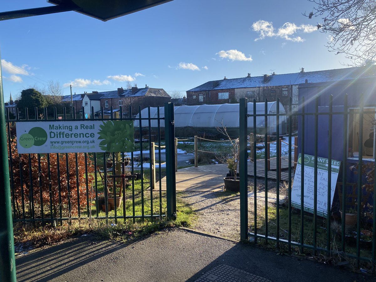 SP_Pavilion's tweet photo. Check out the amazing work ➡️https://t.co/vJSGXT5scR do onsite here at the pavilion full time, providing adults with learning disabilities with gardening activities ❄️🪴@GreenCrew1 https://t.co/PFnhP8eWL4