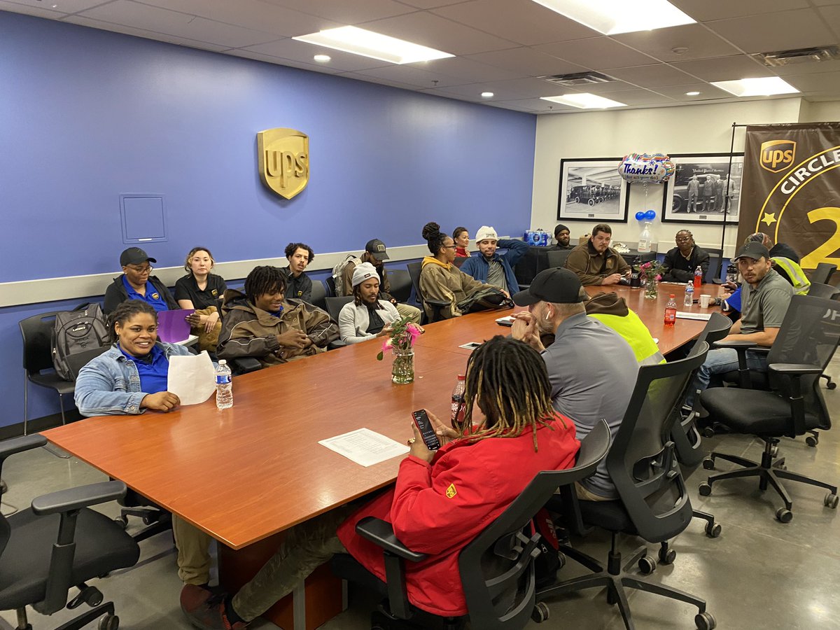 AbdulAb45258458's tweet photo. Team Willowbrook…continues to be “Thankful” for our Frontline Team.
#WillowbrookStrong
#WillowBest
@SoCalLeaders
@ealarcon10 https://t.co/zZx5R3Wxn5