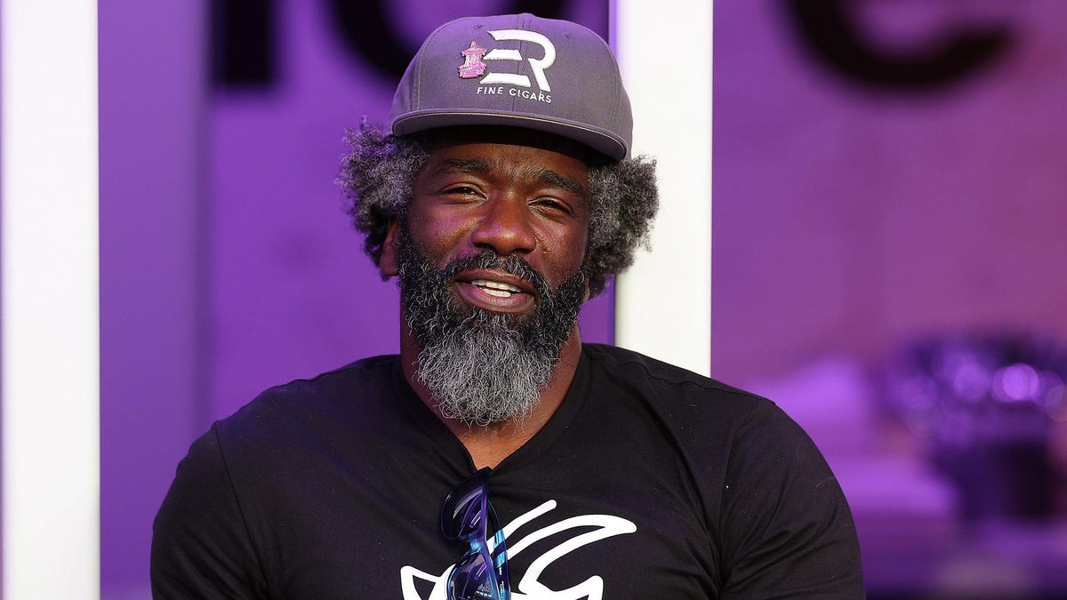 Deadspin's tweet photo. Bethune-Cookman should fire Ed Reed — no more celebrity football coaches at HBCUs https://t.co/bQi7HIAvRm https://t.co/T9IMqW7WQt
