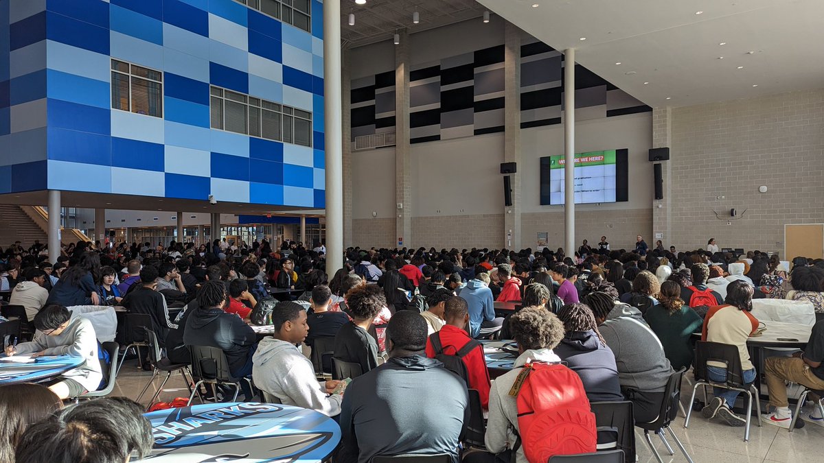 ShadowCreekHS's tweet photo. Graduation 🎓 Countdown Begins.... Shark Seniors meet to discuss all things graduation. Fins Up!!! https://t.co/oz5luRqyZ0