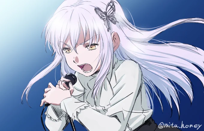 毒田ペパ子先生のRoselia1章コミカライズ「Roselia Stage」の友希那さんを描きました。毒田ペパ子先生の絵柄は「歯」の描写が印象的でとても迫力がありましたね。 