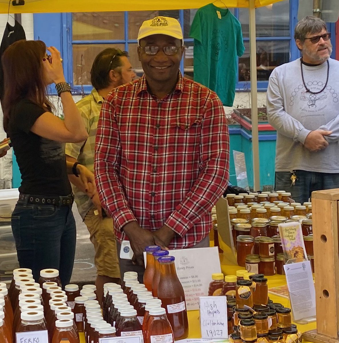 PhillyBeeGuild's tweet photo. Tonight: Speakers will include Djibrine Mainassara, who report on Awbury Sunday Fun Days, Michael Gilbert and Tierney Scarpa on insect behavior, Jason Graham and Melissa Marazas on Planet Bee education, and TR Nahl on his installation in the Awbury apiary. https://t.co/cJ69MSOuXH