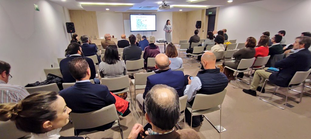 Sedolor's tweet photo. Gran expectación con sala llena en la presentación del XIX Congreso de la SED @Sedolor a la industria en @riuplazahotels con @DraMadariaga y @maitebovaira #SEDolor23 #Dolor https://t.co/OFFqbljEHi