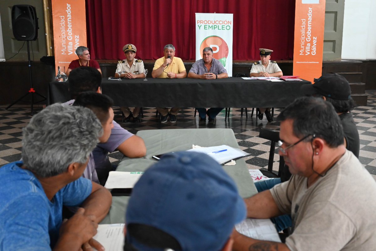 SEGUIMOS ACOMPAÑANDO A LOS PESCADORES🎣
🚣🏻‍♀️Junto a Prefectura Naval Argentina llevamos adelante un curso de conductor náutico, una herramienta muy importante para que puedan navegar en regla en todo el territorio.

#vggmascerca #vgg #vggciudad