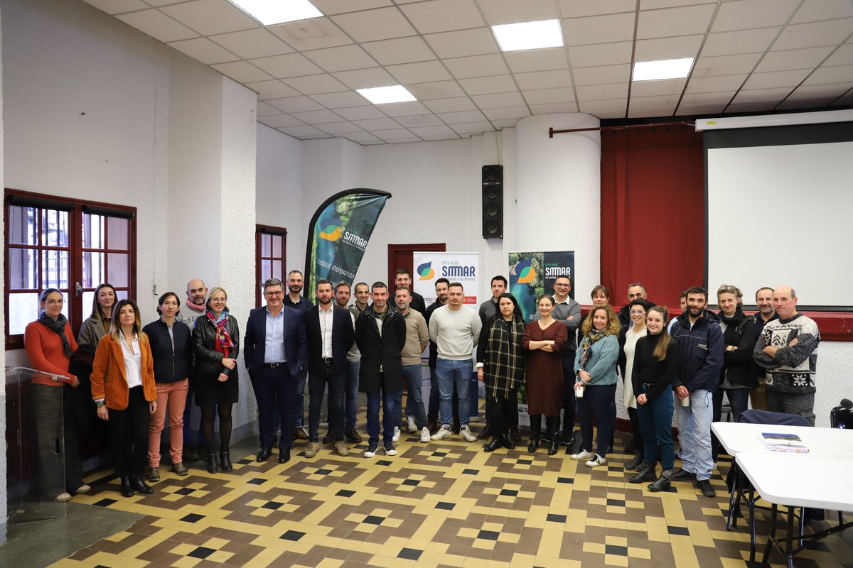smmar_aude's tweet photo. VŒUX | Au SMMAR EPTB Aude la nouvelle année 2023 débute avec un moment de convivialité avec les vœux du Président, @eric_menassi, au bureau et aux agents. 🎯2023 : la consécration du #PAPI 3 &amp; de nouveaux défis (notamment celui du manque d'#eau...) #EPTB #EAUdoise https://t.co/bRWu1Yufl8