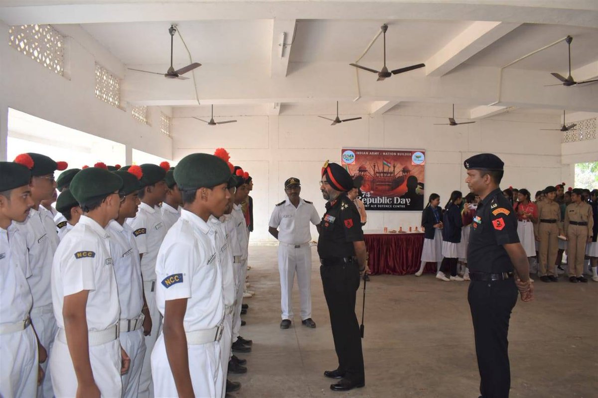 adgpi's tweet photo. Army Air Defence Centre #Gopalpur organised #KnowYourArmy initiative to highlight the role of #IndianArmy in #NationBuilding, spread awareness among youth &amp; reach out to esteemed #Veterans. Large number of Veterans, #NCC Cadets &amp; children participated in the event.

#IndianArmy https://t.co/QHRJZZP2L2