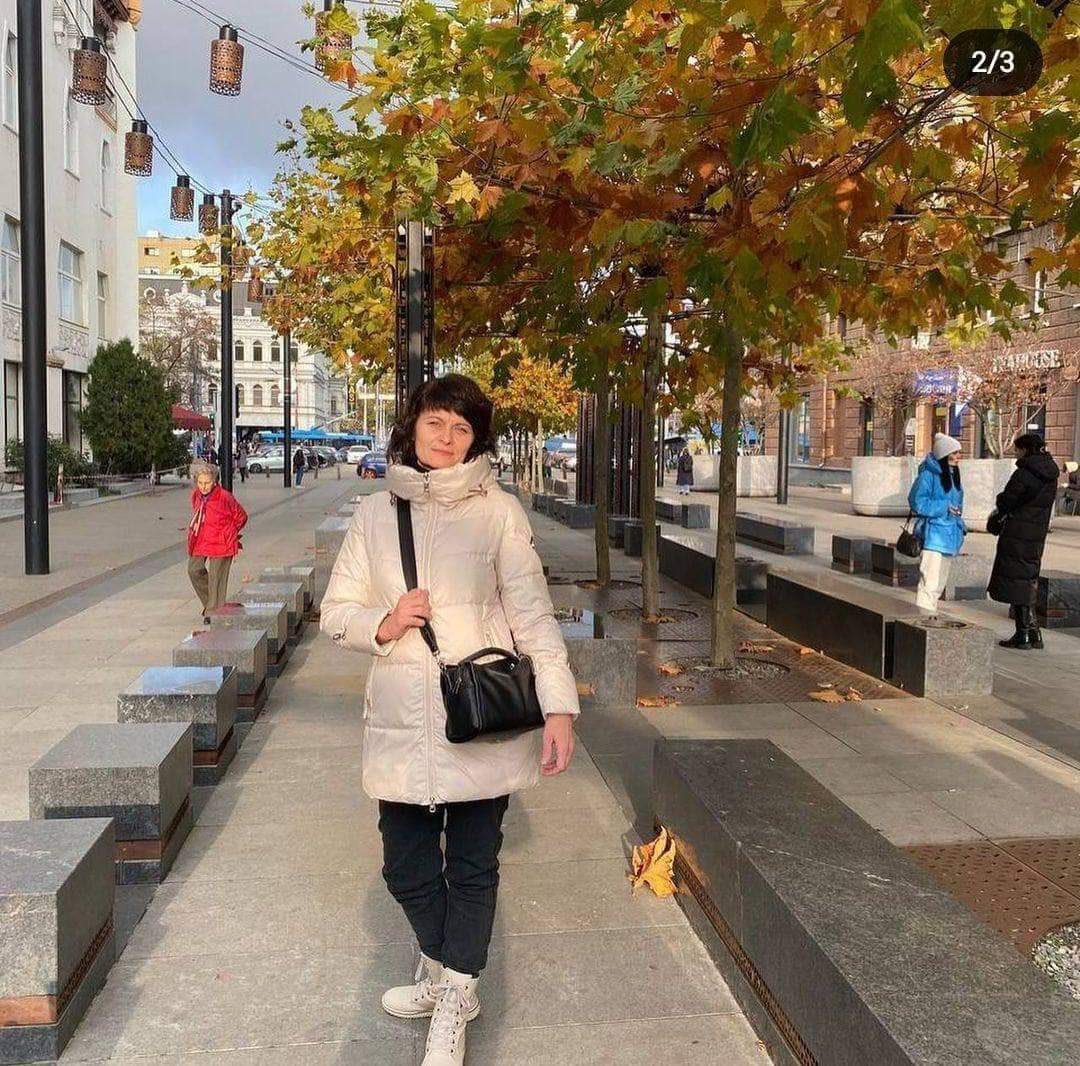 Mariana_Betsa's tweet photo. Liana and her mother Tetiana were killed in Dnipro by a Russian missile. The mother defended Mariupol, where russia took her hostage, was released in October. The father is still in russian captivity… RIP #StopRussia #StandWithUkraine https://t.co/9MzMOvpVmX