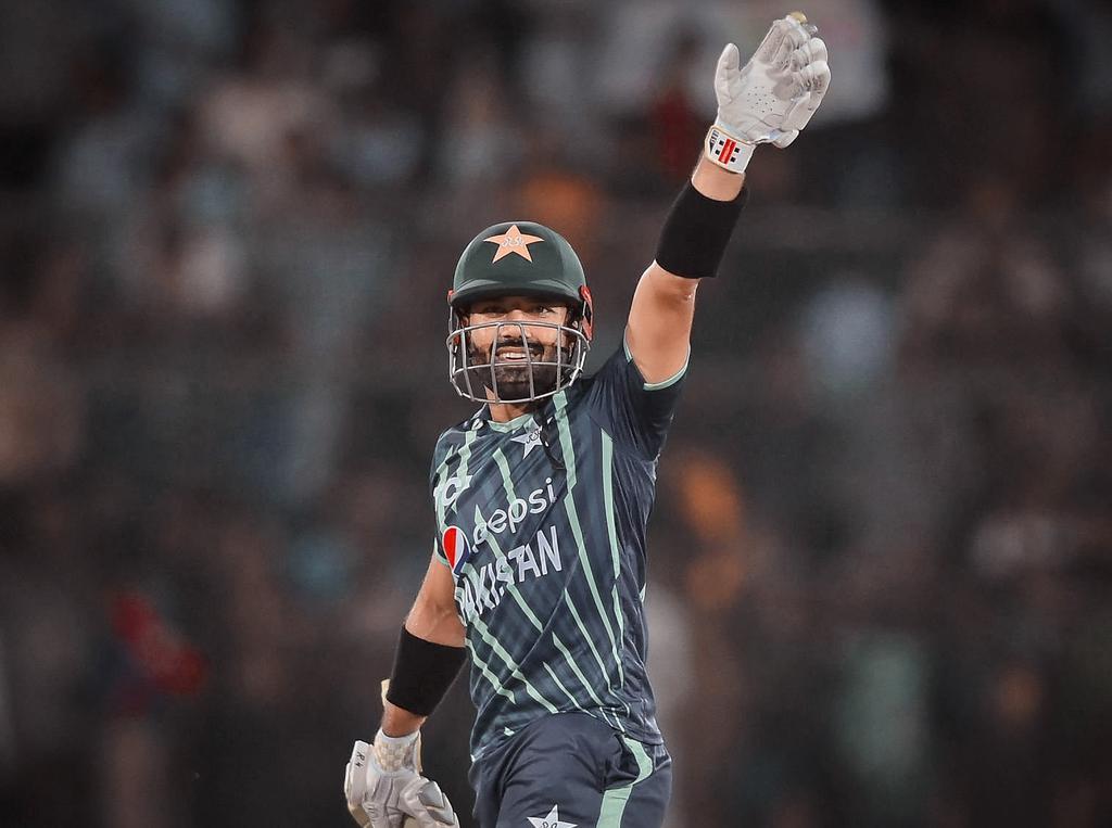 AsiifNawaz's tweet photo. 50Th 50 in T20s for M Rizwan.
He also completed 6000 T20 runs.

Do you know who has most 50s in T20 cricket among Pakistani Players? #CricketTwitter https://t.co/0l6bRYPVuj