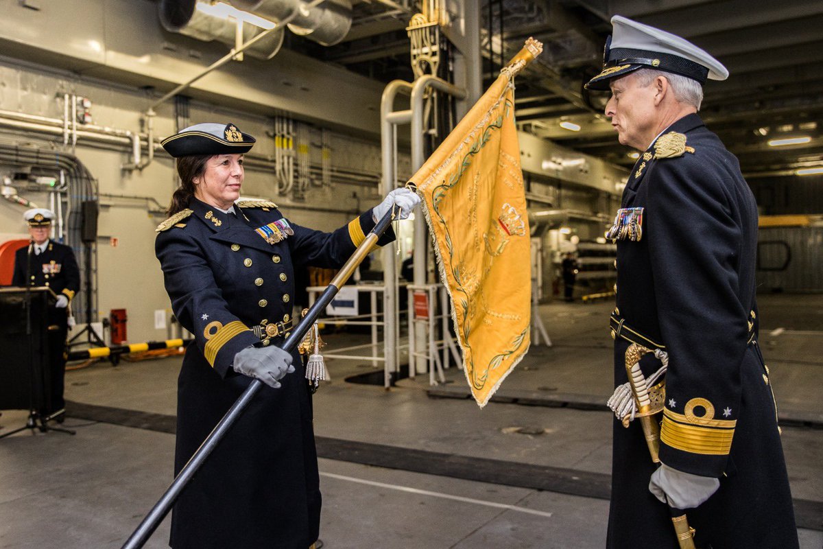 COMNLFLEET's tweet photo. Today Rear Admiral Van de Sande handed over command to Commodore Morang. “I look forward to our collaboration; constructively building readiness together with a focus on possibilities and opportunities.” #NLMARFOR #RoyalNetherlandsNavy #NATO https://t.co/GlUMNM9oaB