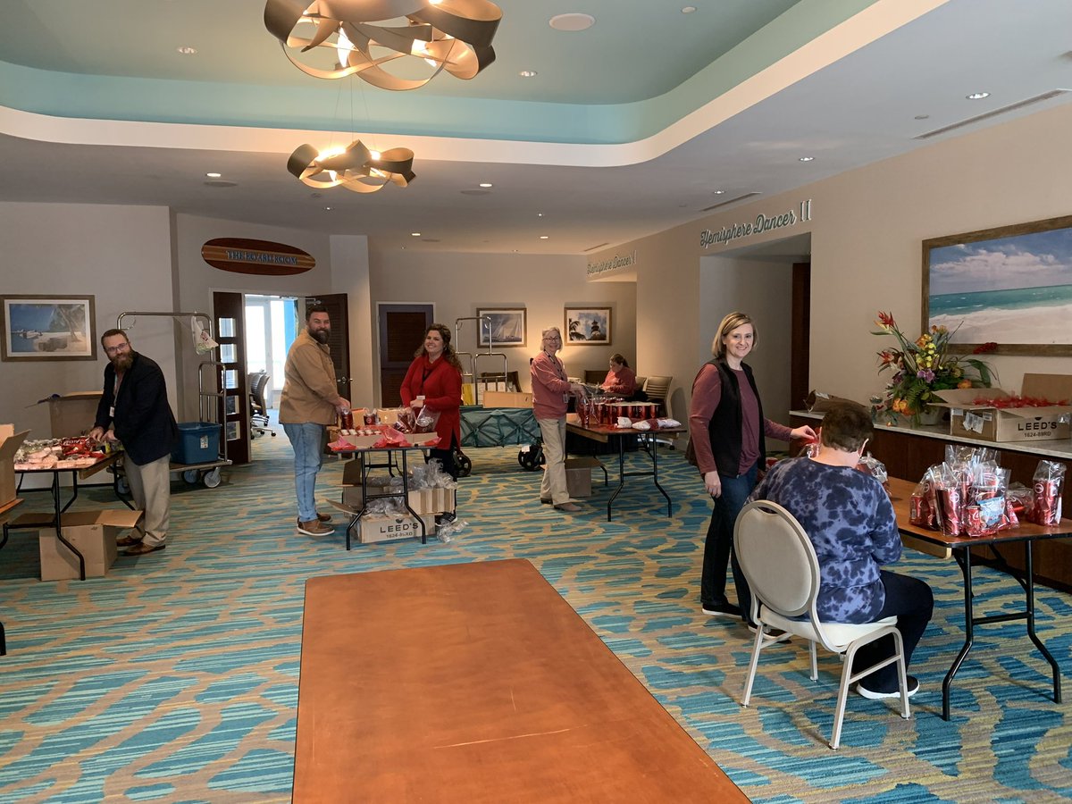 SASBOnation's tweet photo. @TNTASBO, @SASBOnation, and helpers from AASBO preparing to welcome our members for #SASBLeadership2023 https://t.co/yFYUTMb1Z8