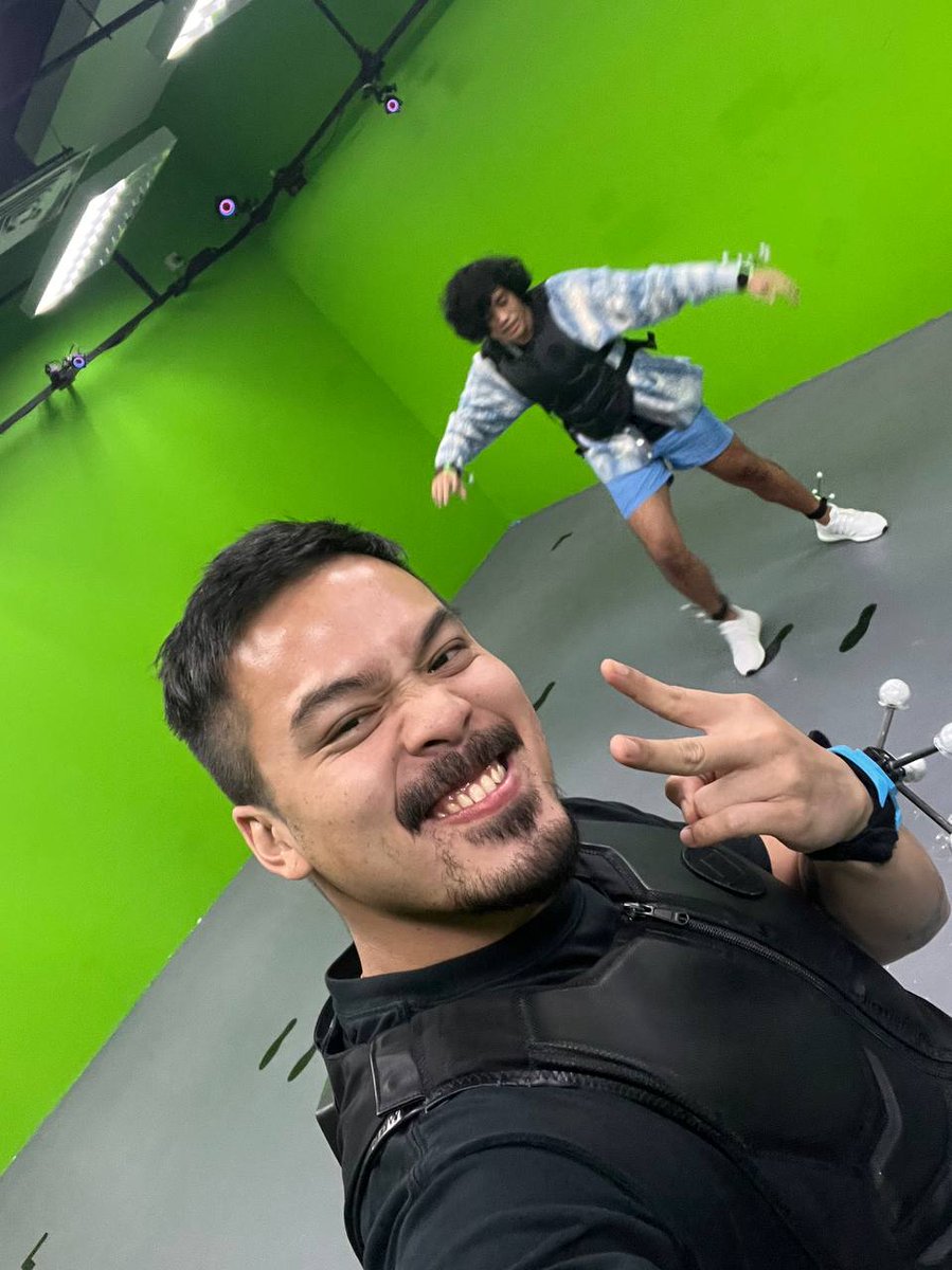 pew pew zombies in vr. training to hunt zuckerberg in the metaverse