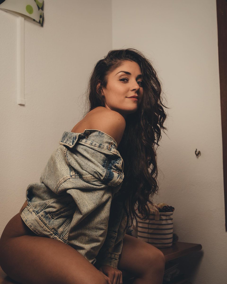 isabel87np's tweet photo. Nada más poderoso que una mujer creyendo en sí misma. 

#shoot #shooting #model #shooting_time #shootingphoto #modelshoot #photooftheday #photo #photoshoot #photoeveryday #portraitphotography #top #onlyfansgirl #onlyfan #model #onlyfanz https://t.co/m8ng2CloLO