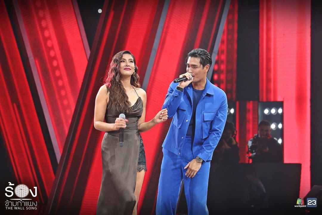 กำแพงเปิดเล่นเอา “”ปั้นจั่น ปรมะ  ถึงกับหงายท้อง ใครจะคิดว่านักแสดงสาวสวยสุดเซ็กซี่ “นุ่น รมิดา” จะมาเซอร์ไพรส์เสียงร้องอยู่หลังกำแพง ประเดิม Failed❌️ คู่แรกกันไปก่อน 

🎼 #ร้องข้ามกำแพง #TheWallSong ทุกวันพฤหัสบดี เวลา 20.05 น. #Workpoint23 #Workpoint #ปั้นจั่นปรมะ #นุ่นรมิดา