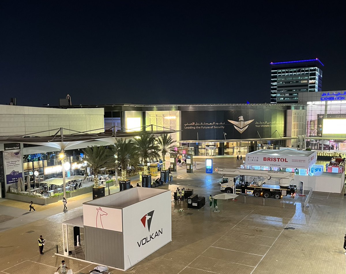 TMF_Marketing's tweet photo. And that’s a wrap! 
A fantastic #day3 brings the curtain down on a great @IntersecExpo 
We love customer service and supporting @IDISglobal &amp; @Maxxess has been a thrill
We now watch in awe as the break down happens in record time. See you in 2024 #Dubai &amp; #Intersec ! https://t.co/ZyAle0lYET