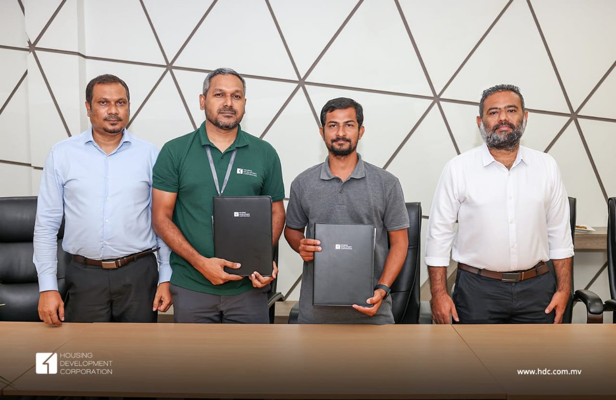 SmartCommv's tweet image. Taking our expertise in building smart cities beyond Hulhumalé, today we’ve signed an agreement with the Thoddoo council.
#enablingconnectedcommunities
#smartcom