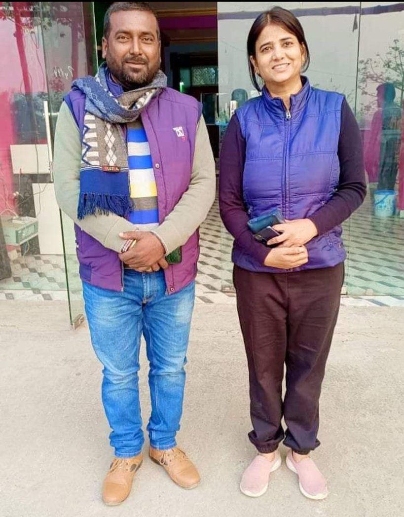 YMinapur's tweet photo. बिहार के बहुचर्चित पूर्व मुखिया रितू जयसवाल जी से पटना जाने के क्रम में आज मुलाकात हुई।लंबे समय से मिलने की इच्छा थी वह आज पुरा हुआ क्योंकि इन्होंने अपने क्षेत्र में ऐसा कार्य कर यह साबित कर दिया था कि इच्छा शक्ति मजबूत हो तो कुछ भी संभव है।यह मेरे प्ररेणा स्रोत है @activistritu https://t.co/7Pm82zjKbC