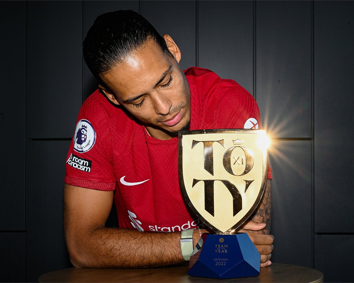 LFC's tweet photo. Your @EASPORTSFIFA Team of the Year Defender 🔴

Congratulations, @VirgilvDijk 👏 https://t.co/gglXL6oPYU