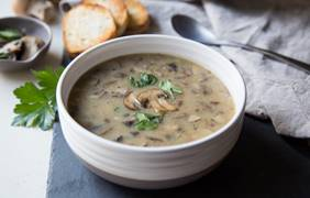 RRCultivation's tweet photo. According to the New York Times, mushrooms were the 2022 “Ingredient of the Year.” Since we are not too far into 2023 yet - we thought we'd share the top 5 most popular mushroom recipes from 2022: https://t.co/6eODrJERj0 https://t.co/zr8zpOa0dL