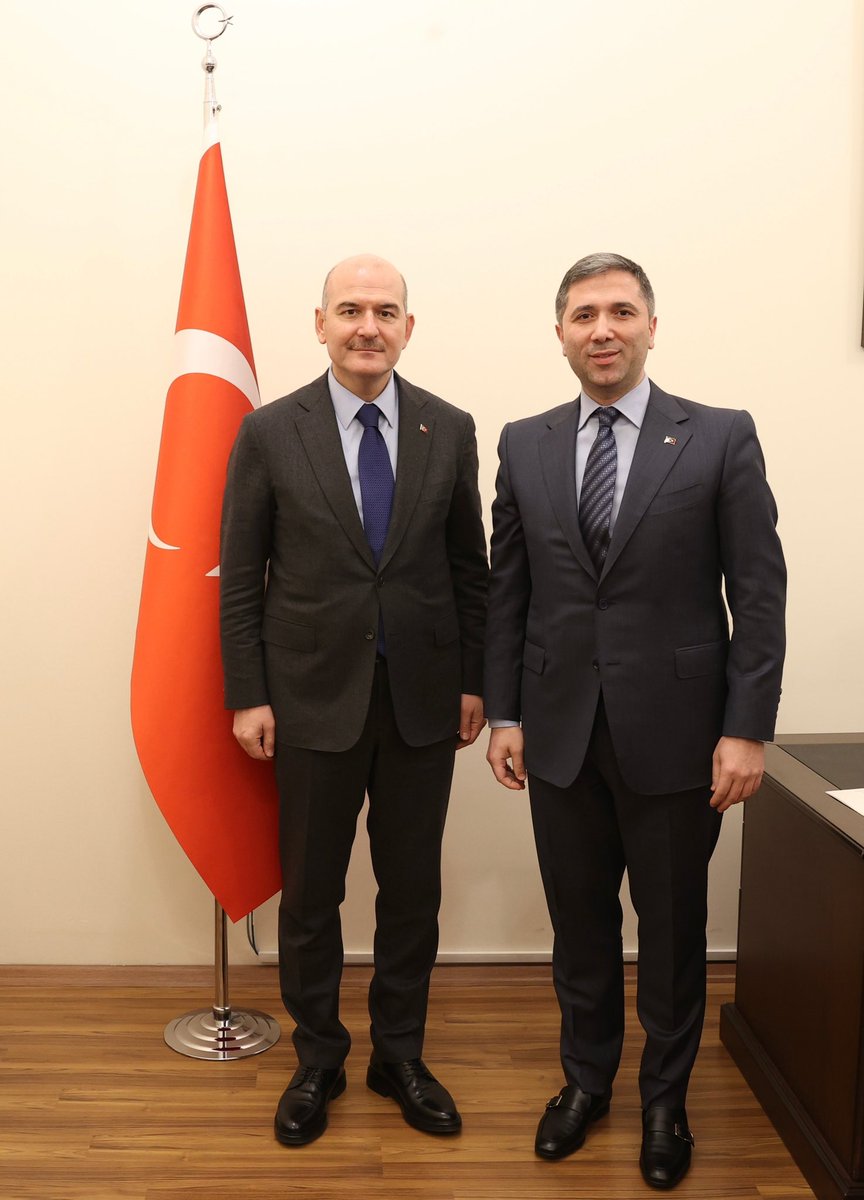 SirakayaZafer's tweet photo. Yurtdışında yaşayan vatandaşlarımızın ve Yurtdışı Türklerin her zaman yanında olan @TC_icisleri Bakanımız Sayın @suleymansoylu’yla @TBMMresmi de bir araya gelerek vatandaşlarımızın @TC_icisleri ilgili bizlere aktardığı istek, talep ve beklentileri sayın bakanımızla paylaştık. https://t.co/cH4n9g7eW5