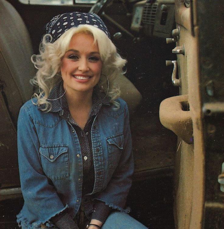 CountryChord's tweet photo. Happy 77th birthday, queen. 

@DollyParton https://t.co/kzkIhVDHuj