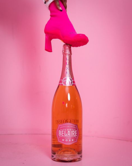 Pink to make Belaire lovers wink😉

#belaire #sparklingwine #gift #london #wine #handmade #giftsforthem #instagood #prosecco #love #music #art #rap #winetasting #giftideas #uk #winelover #culture ##bubbles #boss