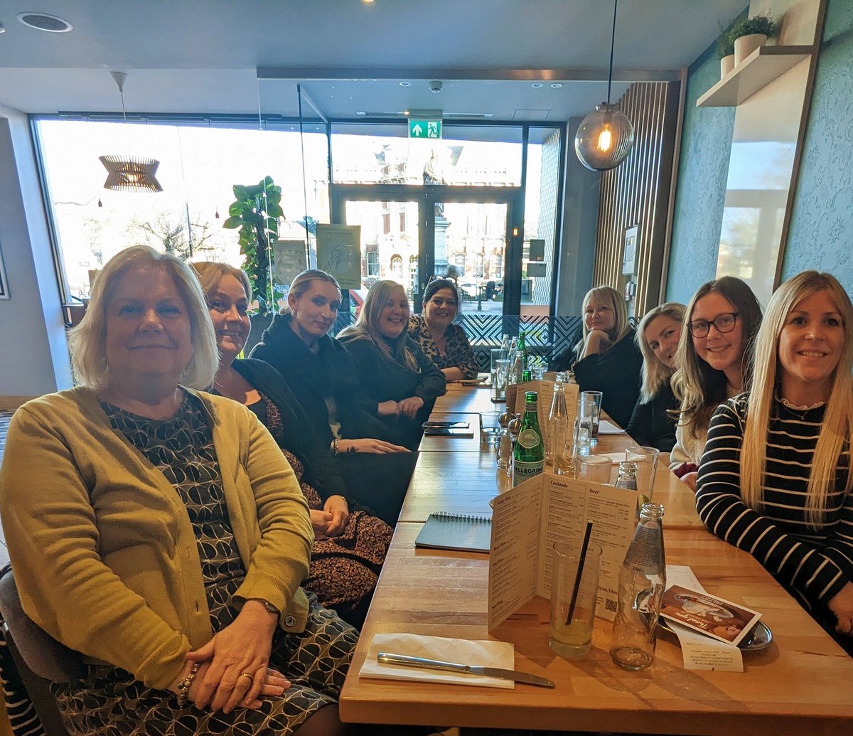 A fantastic working lunch today at @love_prezzo 
courtesy of @getflatfair for 16 No Deposit Plans between August and December last year🎉👏 

Starting the Year as we mean to go on with streamlined processes, setting new goals and putting our plans into action 🏢 📕 🤗